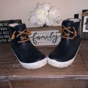 Navy blue Sperry rain boots